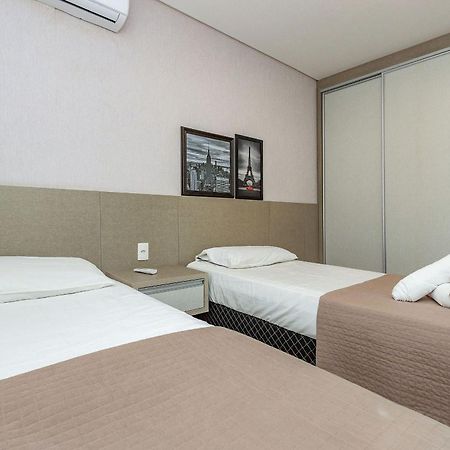 Boulevard 224D - Excelente Apartamento Em Condominio De Luxo No Centro De Bombinhas - Piscina - Jacuzzi - Academia - Portaria 24H. Ngoại thất bức ảnh